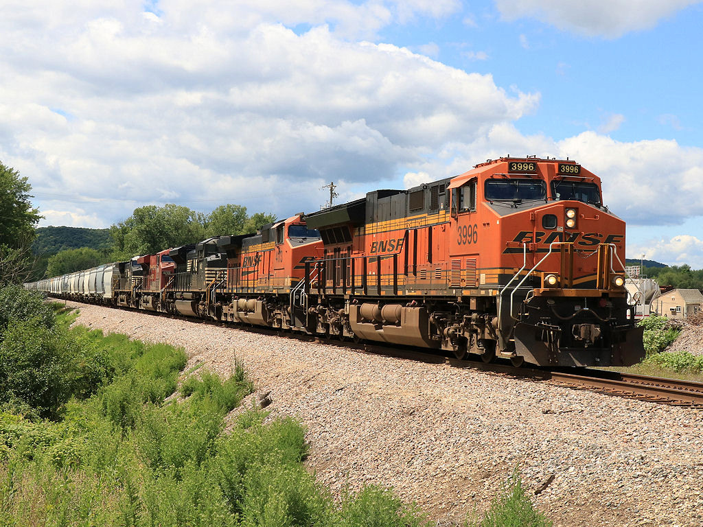 BNSF 3996